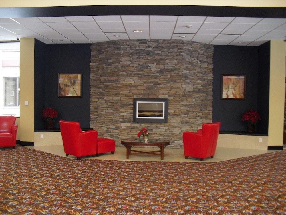 Causeway Bay Hotel Lansing Exterior photo