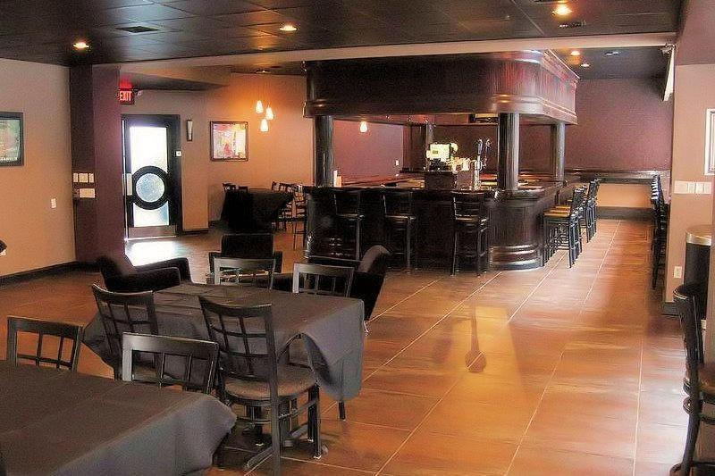 Causeway Bay Hotel Lansing Exterior photo