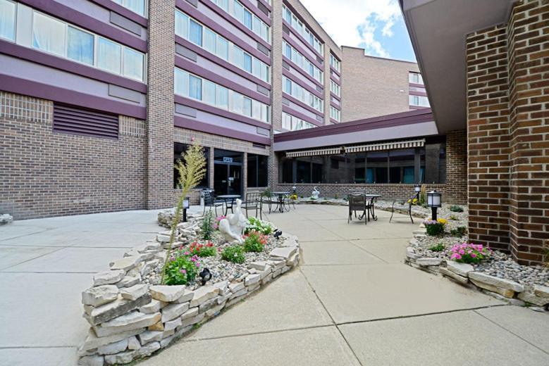 Causeway Bay Hotel Lansing Exterior photo