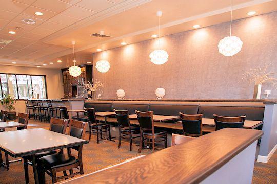 Causeway Bay Hotel Lansing Exterior photo