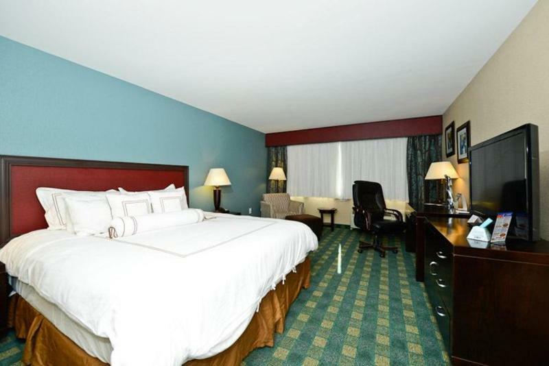 Causeway Bay Hotel Lansing Exterior photo